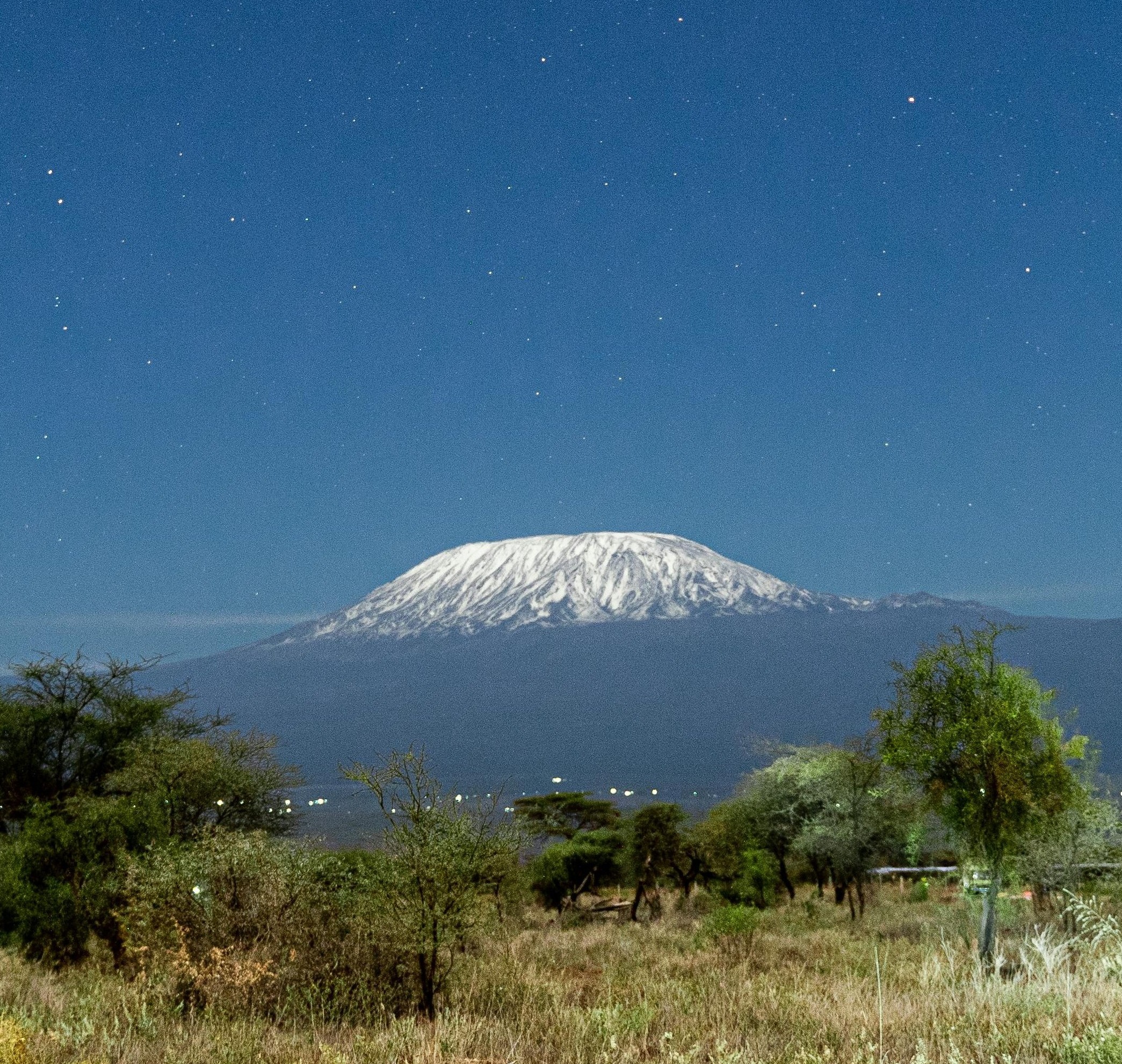 Tanzania’s Untamed Beauty – From the Serengeti to Zanzibar